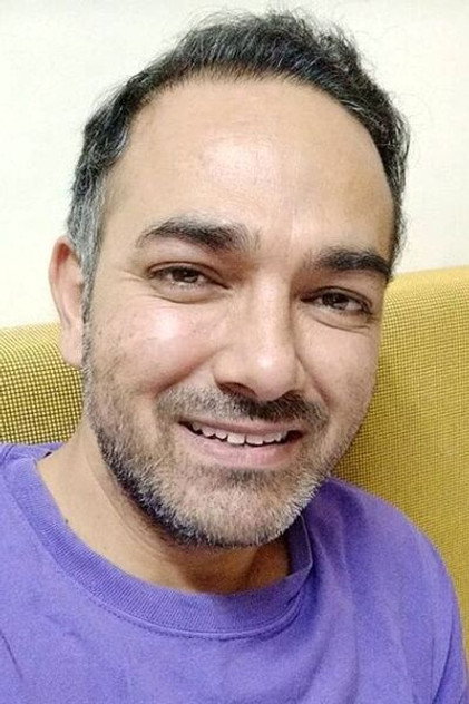 Ujjwal Chopra como Commissioner Borkar