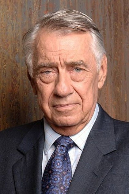 Philip Baker Hall como Alvin MacCarron
