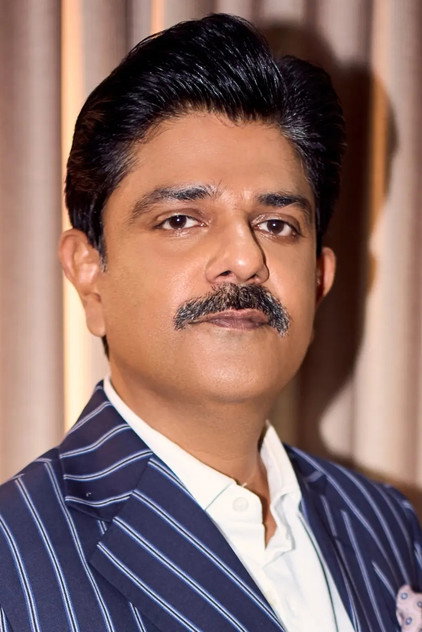Amit Sial as Sumant Kumar