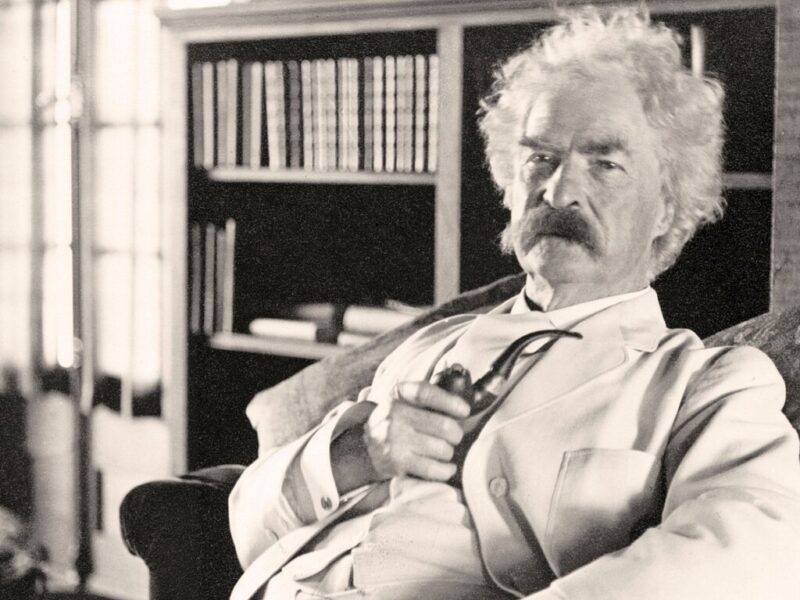 Mark Twain, nhà văn để lại cuốn sách gây tranh cãi nhất trong văn học Mỹ
