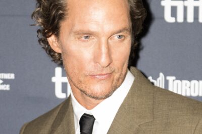 Matthew McConaugheys ‘hårhemmelighed’ er et serum, som hans familie er med til at finansiere