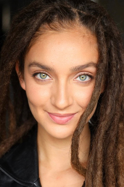 Carli McIntyre as Rue