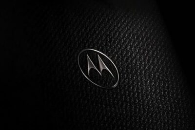 Motorola Signature 27 devine primul telefon non-Pixel compatibil cu GrapheneOS