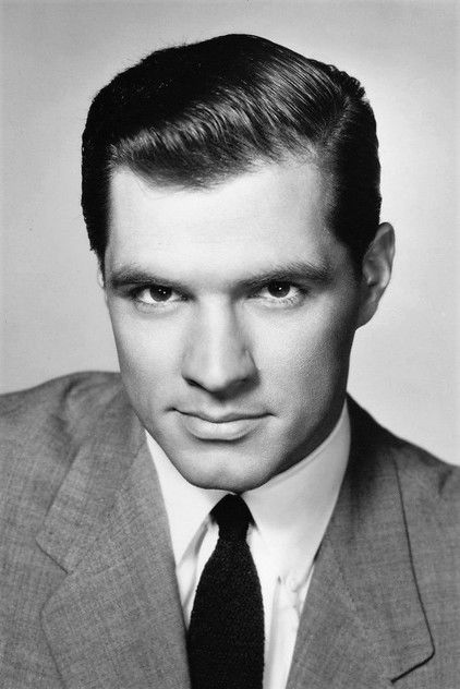 John Gavin como Sam Loomis
