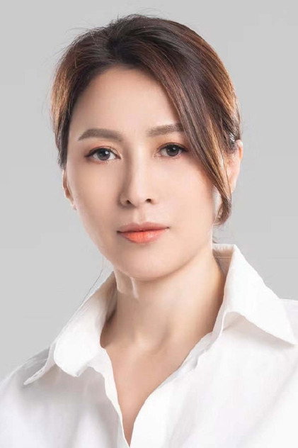 梁琤 como Jade (Madam Fong)