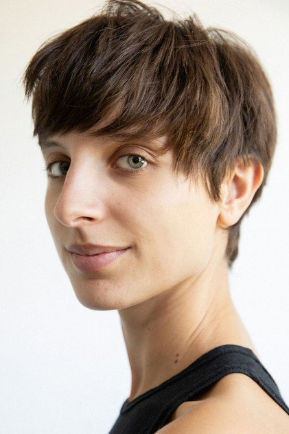 Paula Luchsinger dans le rôle de Carmen (Young)
