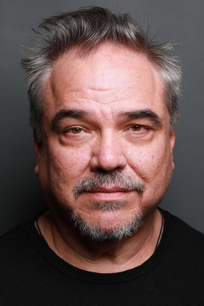 W. Earl Brown dans le rôle de Kenny