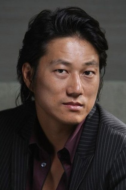 성 강 역 Park