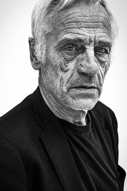 Johan Leysen dans le rôle de Pol