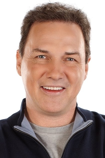 Norm Macdonald como Self (archive footage)