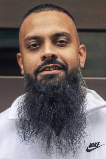 Guz Khan as Howie Frangopolous