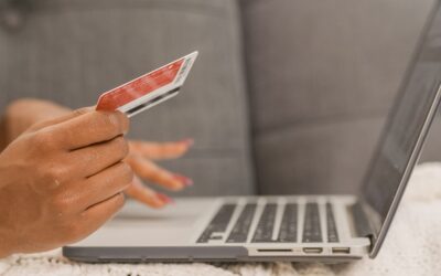 Shopify laisse les agents IA passer votre commande, Amazon continue de les bloquer