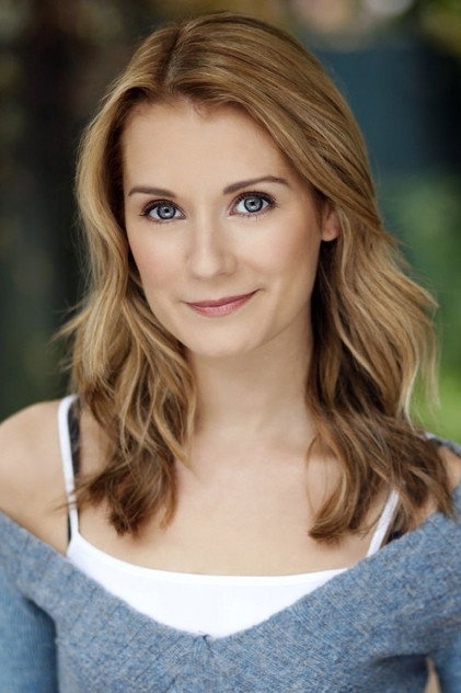 Natalie Lisinska en Jayne Moore