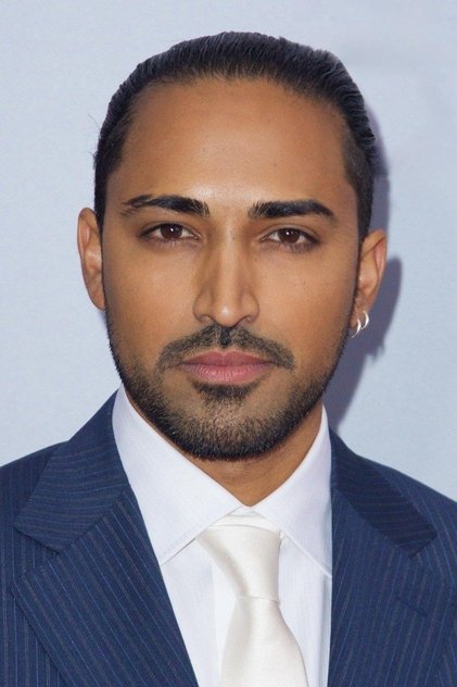 Mahesh Jadu como Vilgefortz of Roggeveen