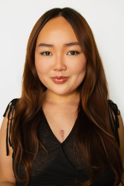 Ella Jay Basco como Cassandra Cain
