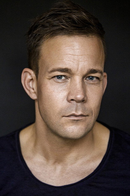 Johannes Bah Kuhnke como Johan Rydman