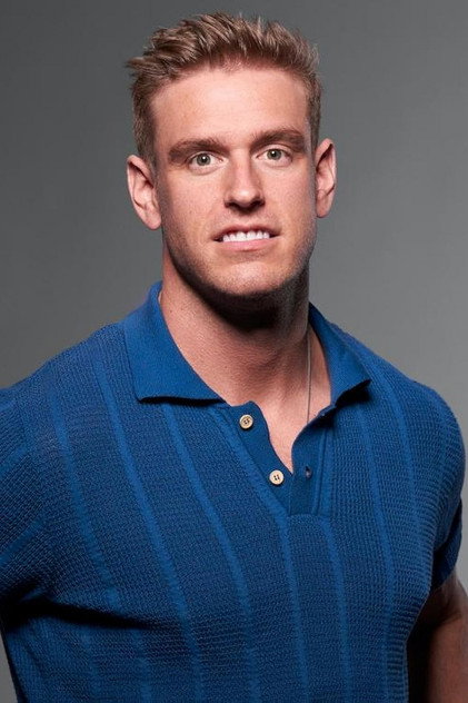 Shayne Jansen como Self - Contestant