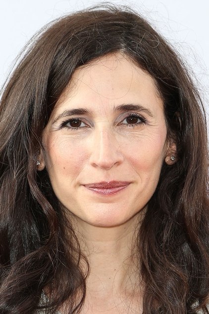 Michaela Watkins como Katherine
