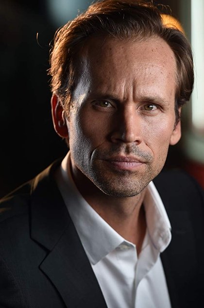 Tobias Jelinek as Pax