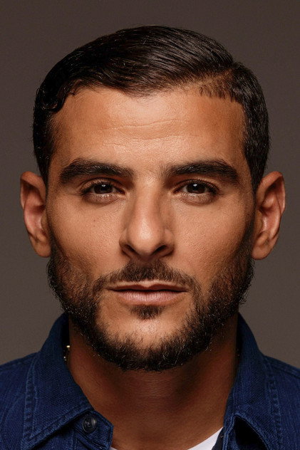 Sofiane Zermani as Pascal