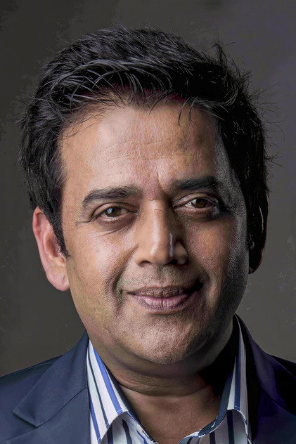 Ravi Kishan as VD Tyagi