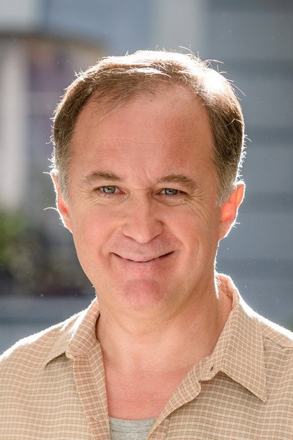 Luis Bermejo as José Luis