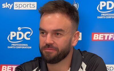 Ross Smith vence a World Series of Darts Finals e encerra a série perfeita de Luke Littler