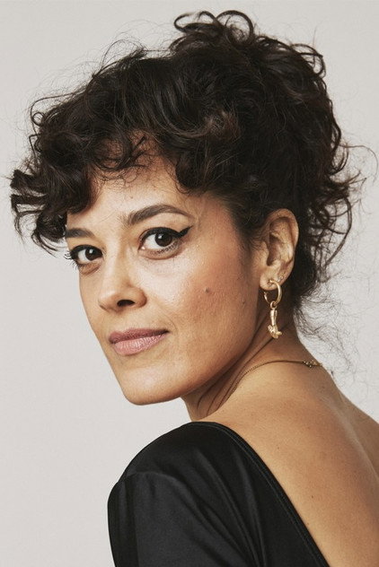 Maeve Jinkings as Suellen