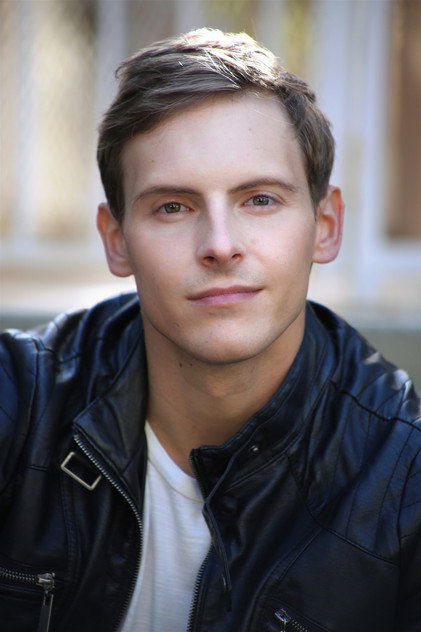 Chris Silcox as Leon