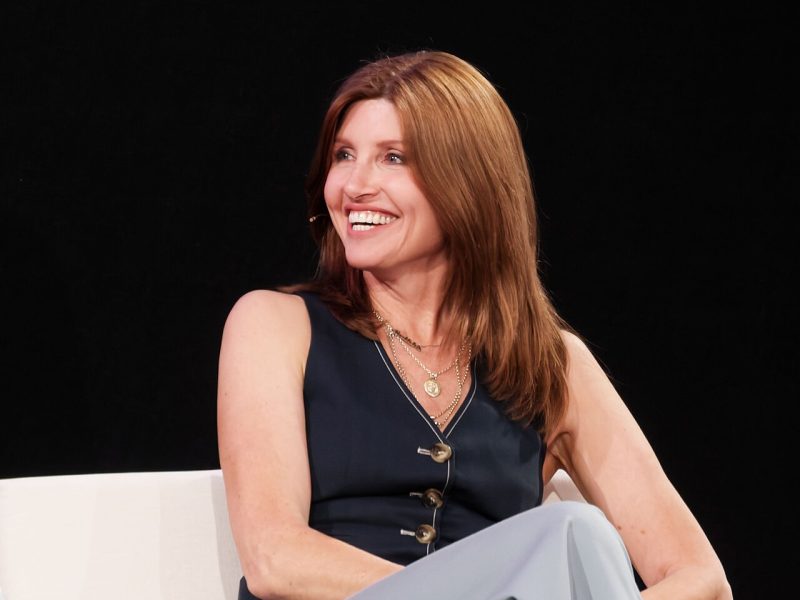 Sharon Horgan, la escritora que convierte su propia vida en comedia antes de que termine