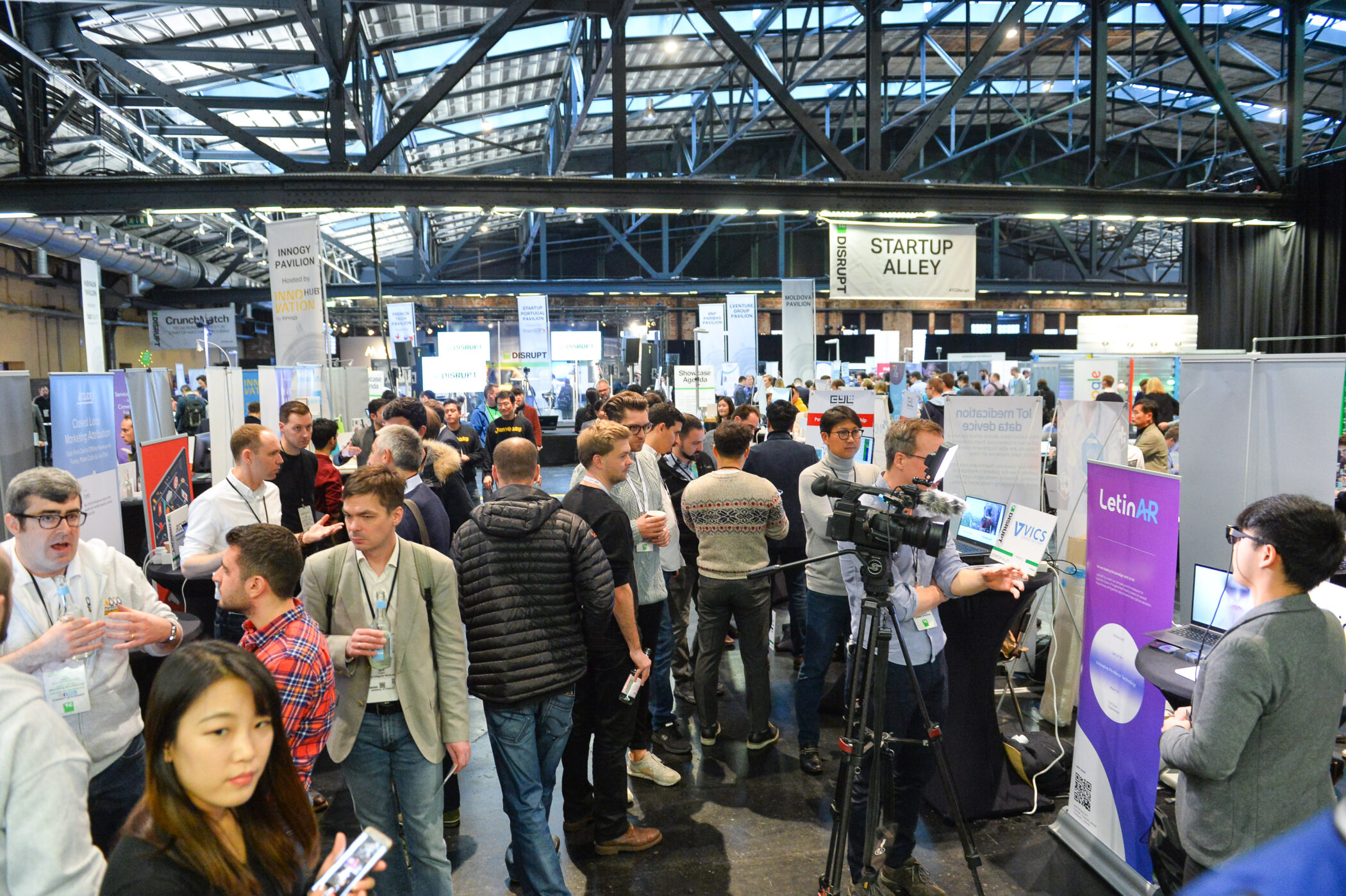 TechCrunch Disrupt 2026: что на самом деле дают 12 500 долларов за стол экспонента