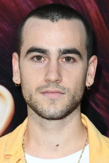 Àlex Monner as Rafa