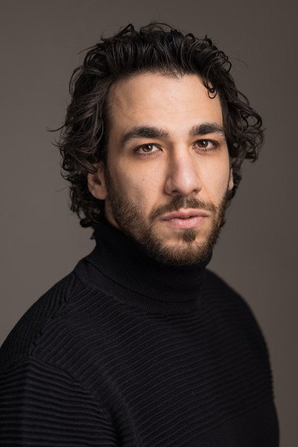 Tariq Al Saies como Ibrahim Mansour