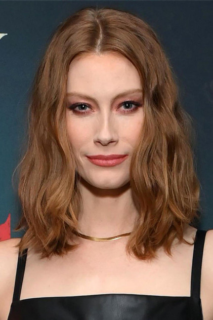 Alyssa Sutherland en tant qu'Ellie