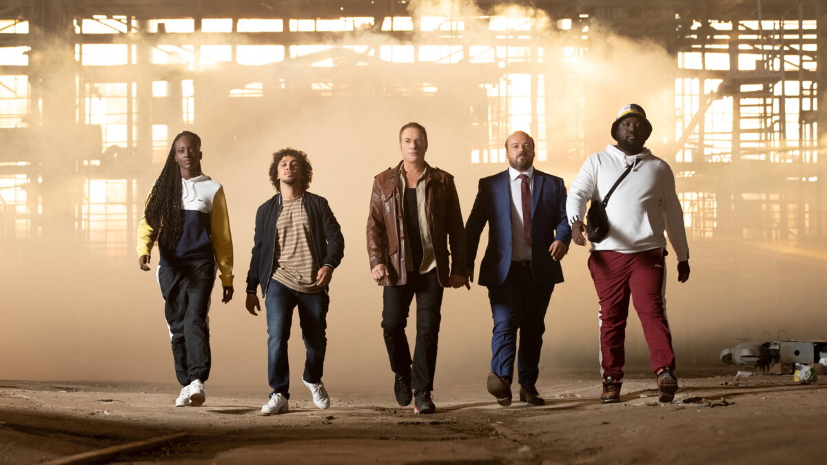 The Last Mercenary: van damme se divierte como nunca