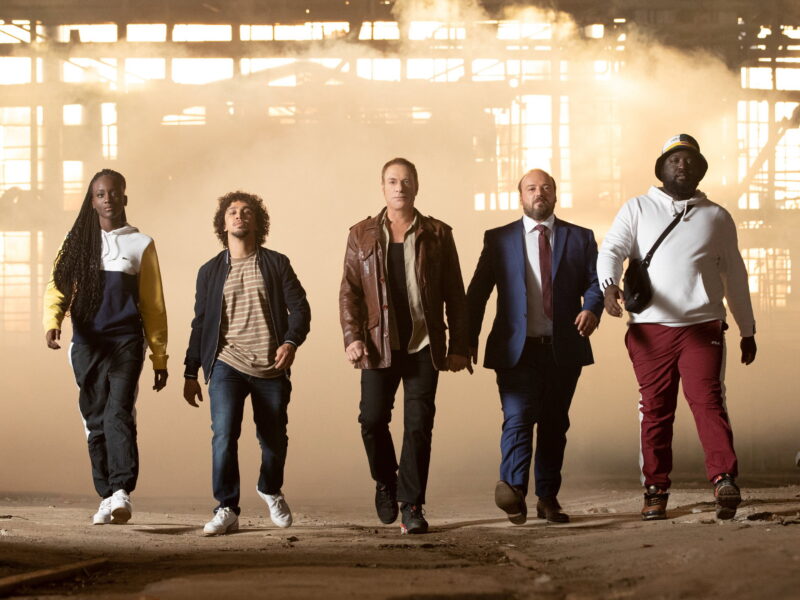 The Last Mercenary: van damme se divierte como nunca