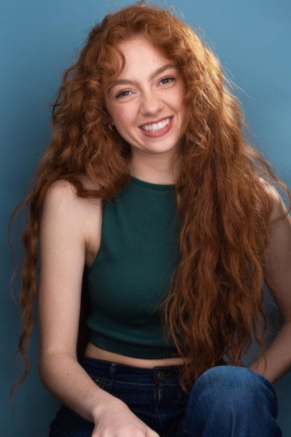 Alyssa Miles como Emmy