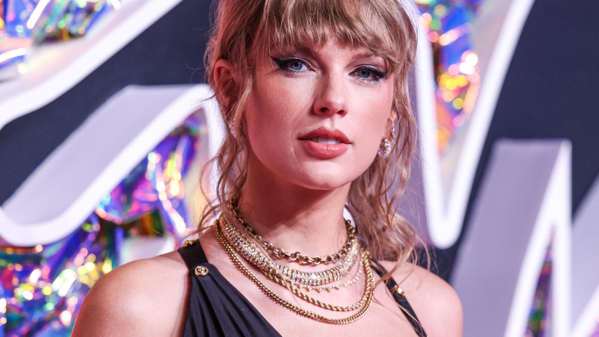 Taylor Swift estrena el videoclip de ‘Patient Zero’ en los VMAs y se reserva el papel del fantasma