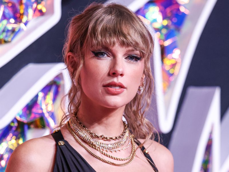 Taylor Swift premieres ‘Patient Zero’ video at the VMAs and casts herself as the ghost