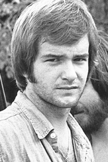 William Vail como Kirk