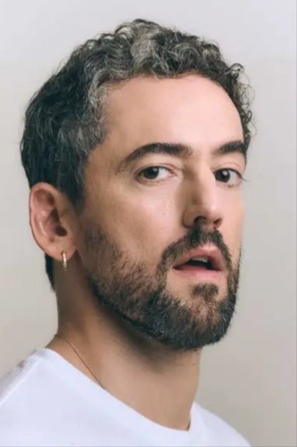 Luis Gerardo Méndez as Armando Zavala