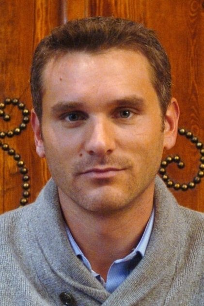 Chris William Martin als Martin