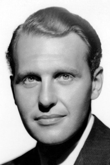 Ralph Bellamy 역 Dr. Sapirstein