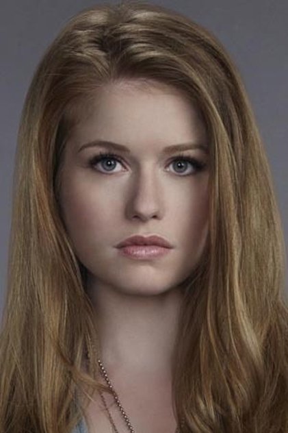 Genevieve Angelson como Indigo