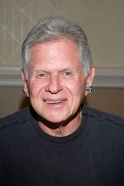 Allen Danziger como Jerry