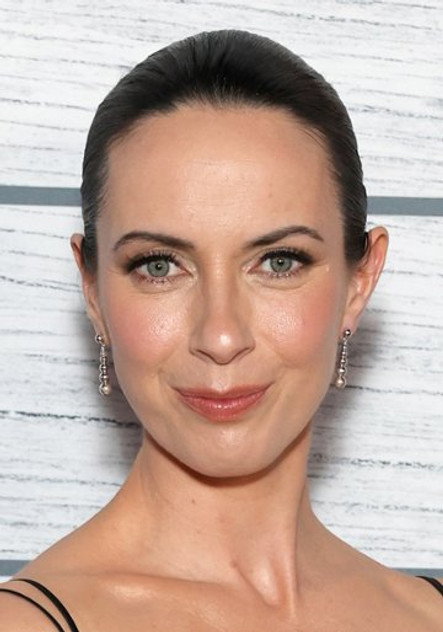 Kate O'Flynn के रूप में Amy
