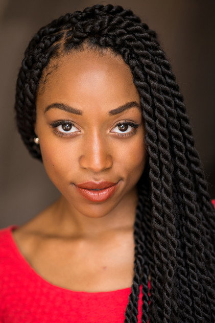 Grace Porter as Shauna