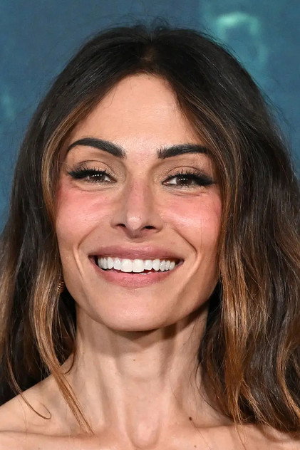 Sarah Shahi as Zahra Bankston