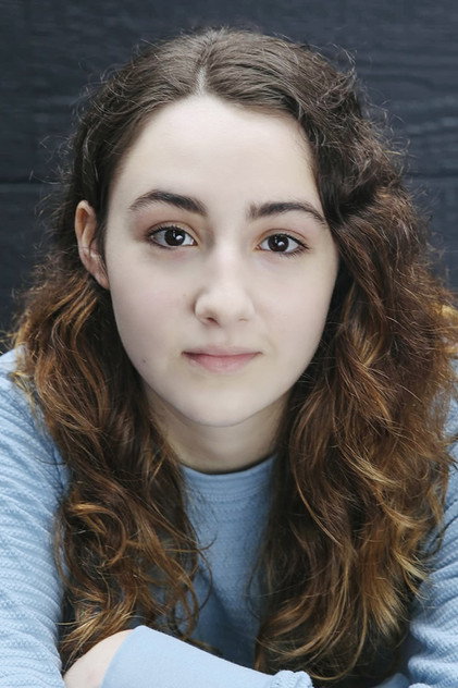 Vanessa Burghardt como Lola