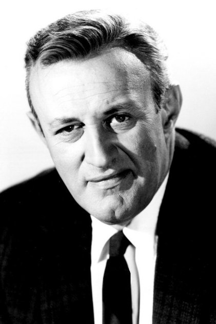 Lee J. Cobb as Lt. Bill Kinderman